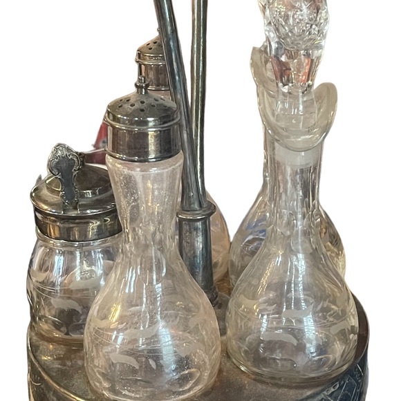 Antique Meriden B Company 5 Piece Condiment Set, Etched Glass, Spoon, 1852-1898 - Picture 4 of 16